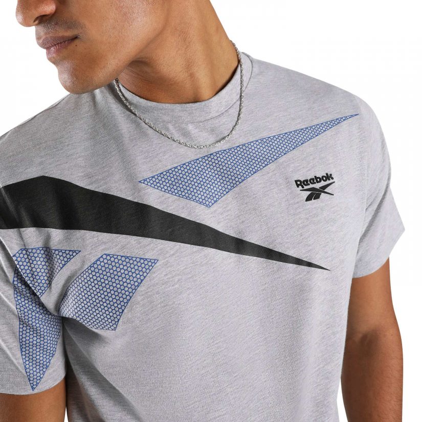 LOGO PLACEMENT T-SHIRT