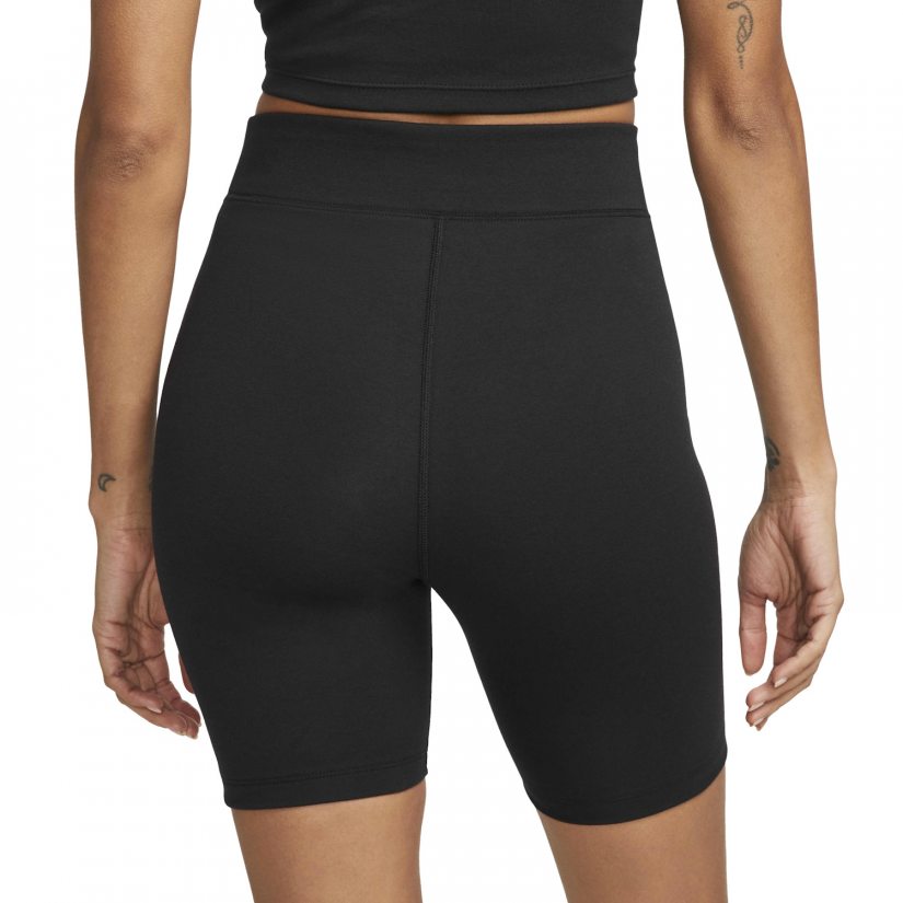 W Sportswear NK CLSC HR 8IN SHORT