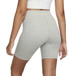 W Sportswear NK CLSC HR 8IN SHORT