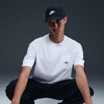 U NSW TEE M90 SNKR PTCH PKT 2