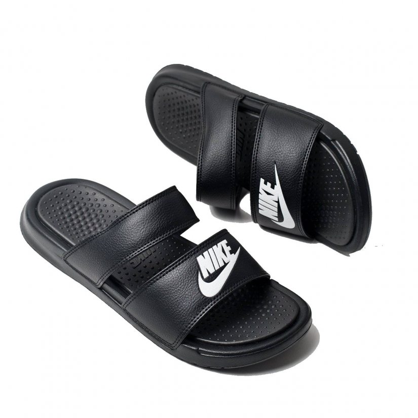 Nike benassi shop slides women's black