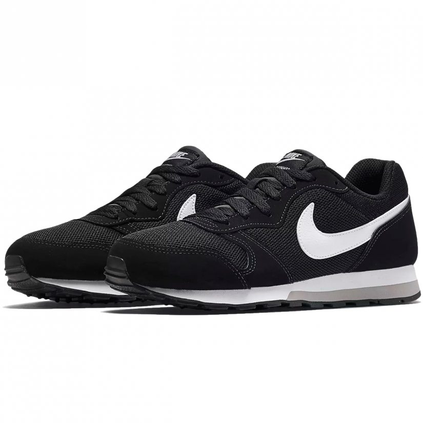 nike black and white md runner